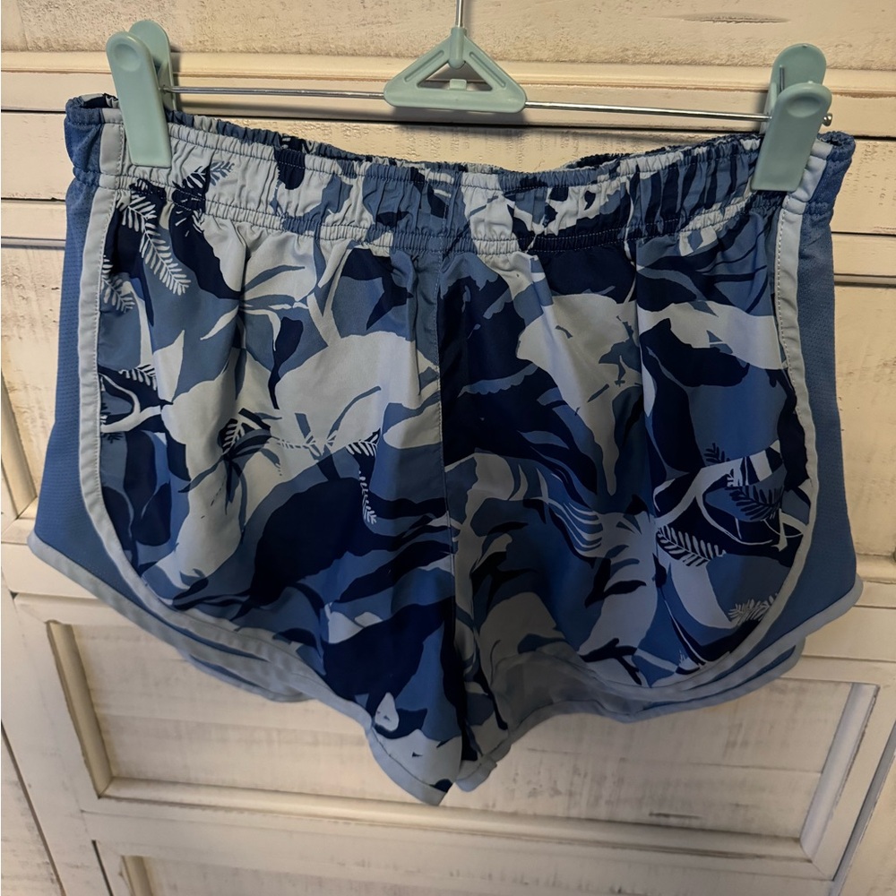 Women’s Nike Dri-Fit Tempo Running Shorts